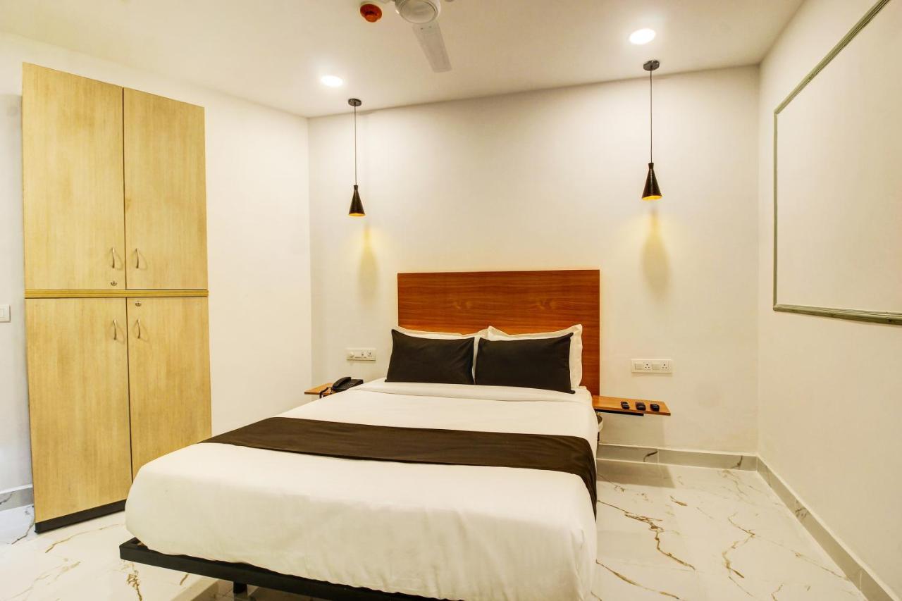 Super Townhouse Rcc Hotel Banjara Hills Haidarábád Kültér fotó