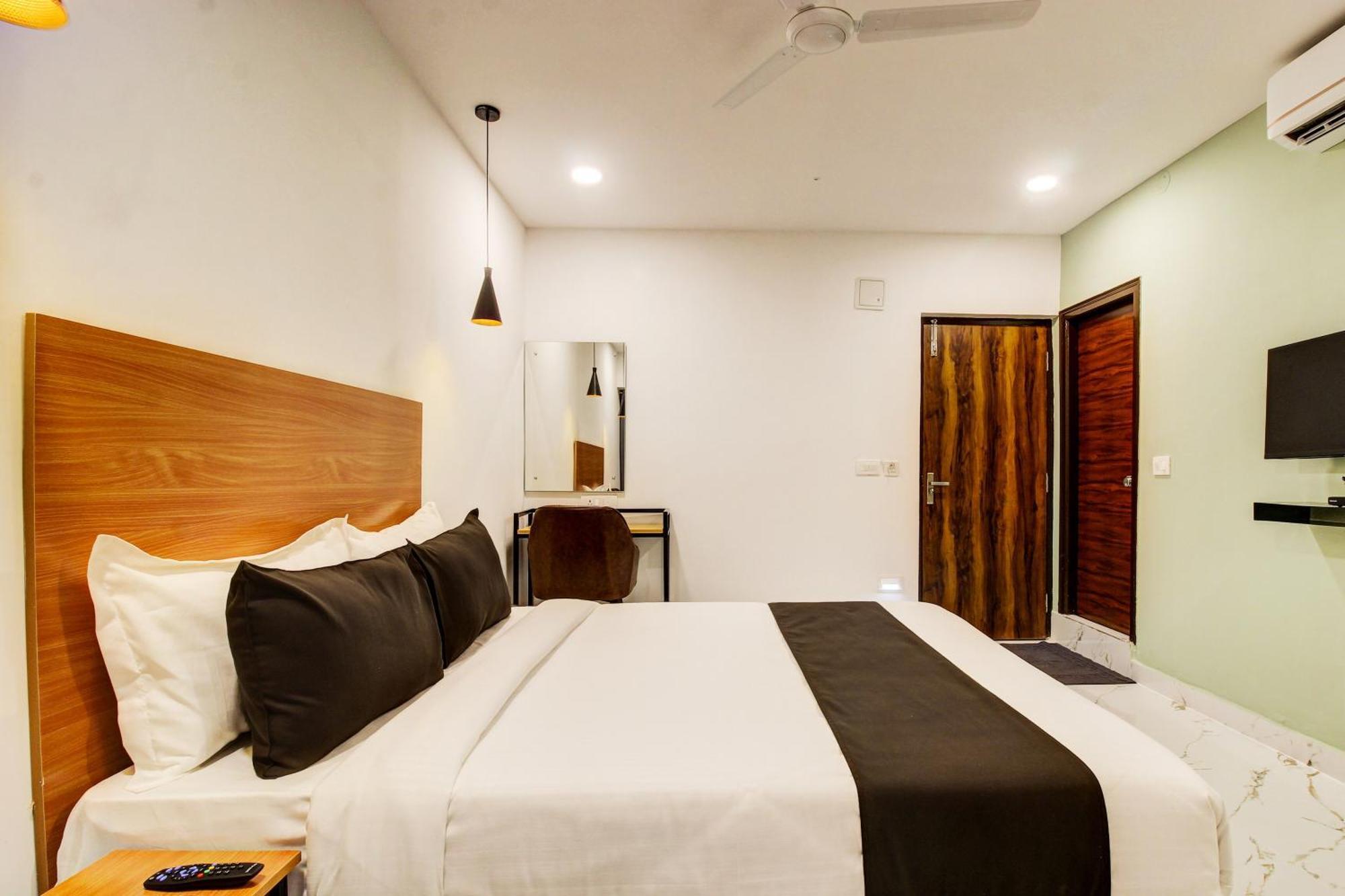 Super Townhouse Rcc Hotel Banjara Hills Haidarábád Kültér fotó