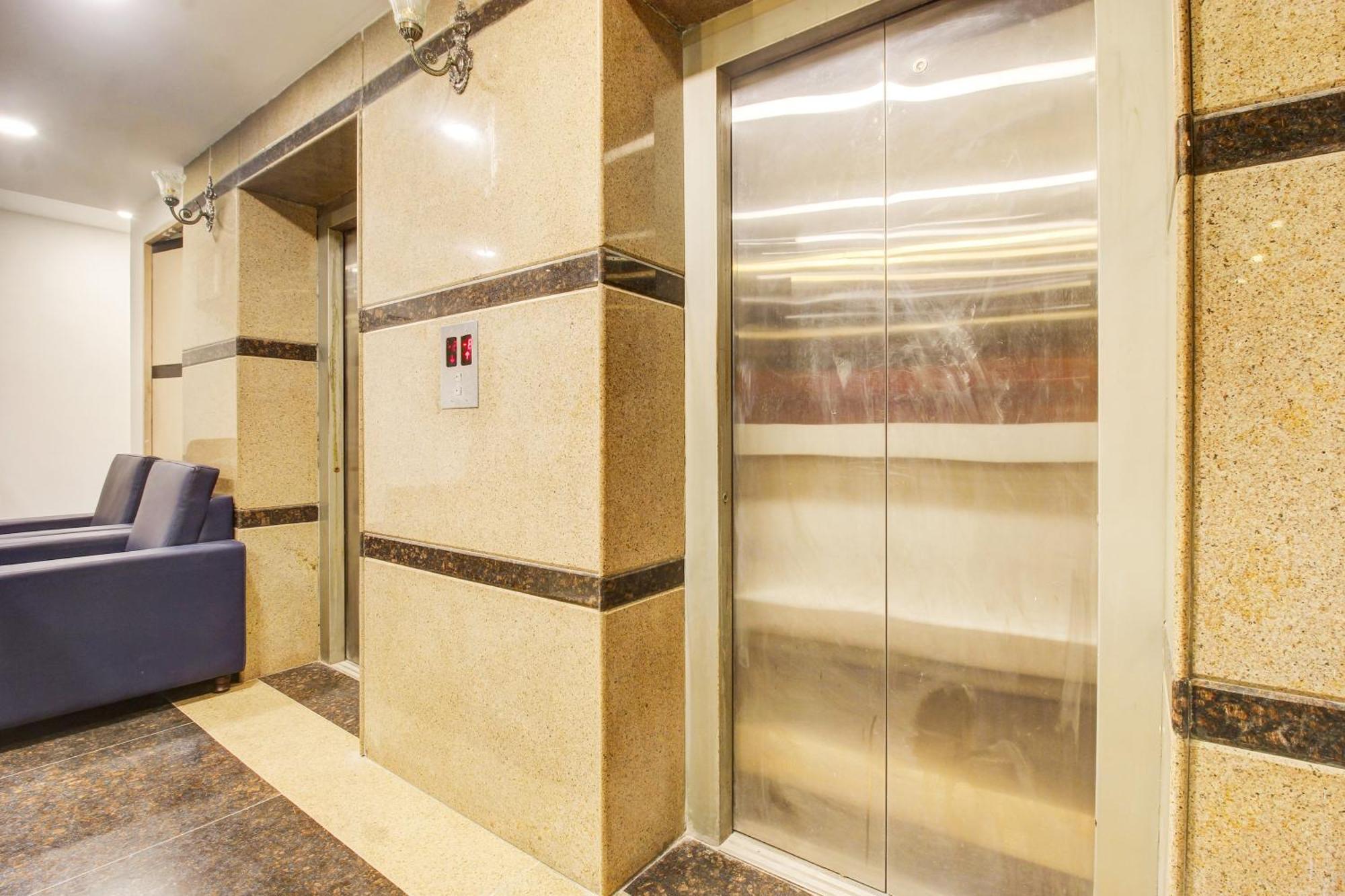 Super Townhouse Rcc Hotel Banjara Hills Haidarábád Kültér fotó