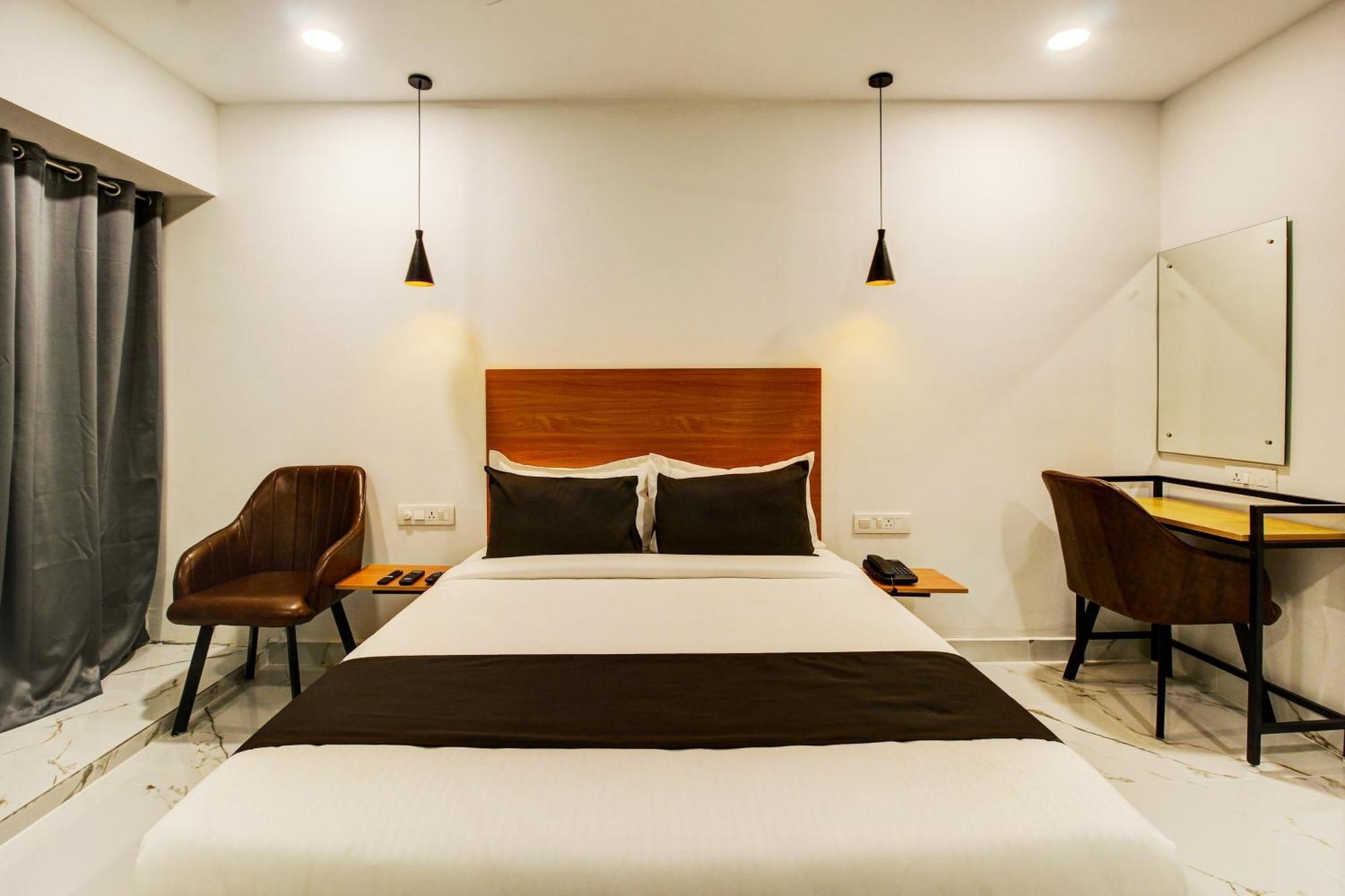 Super Townhouse Rcc Hotel Banjara Hills Haidarábád Kültér fotó