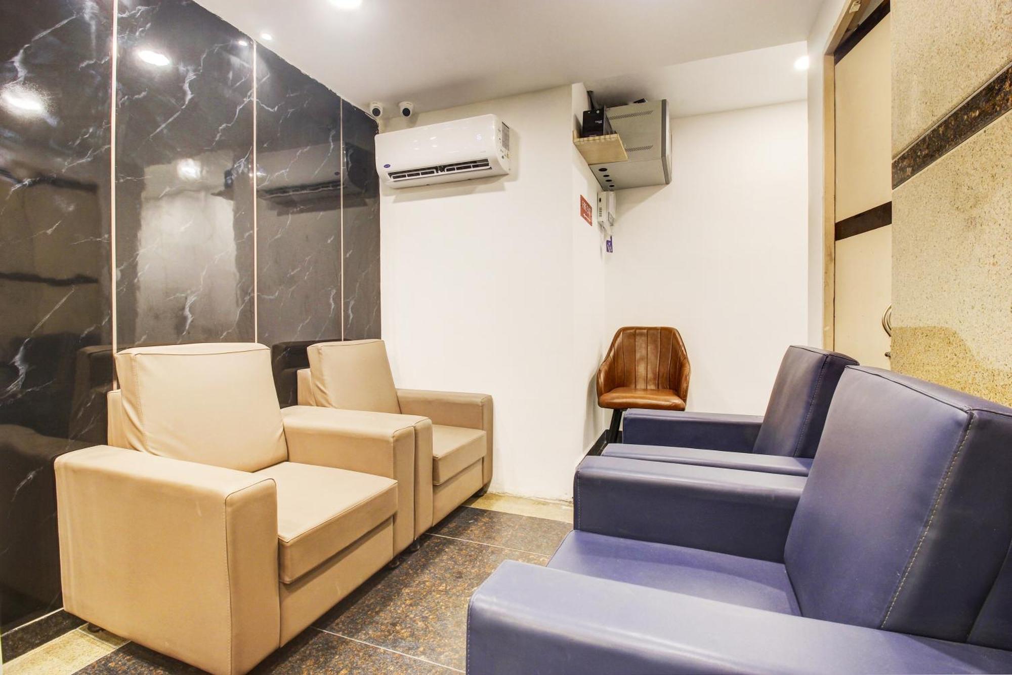 Super Townhouse Rcc Hotel Banjara Hills Haidarábád Kültér fotó